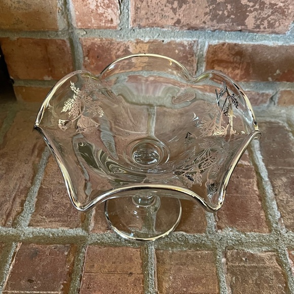 Vtg Silver City Flanders Pedestal Sterling Overlay Pedestal Bowl - Picture 2 of 7